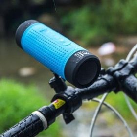 Bike Speaker and Light With Bluetooth Speaker (Color: Green)